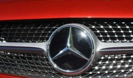 奔驰c新款爆料视频播放,科技与豪华的完美融合