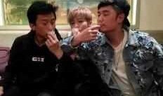 跑男团都有谁抽烟爆料视频,揭秘成员吸烟现状